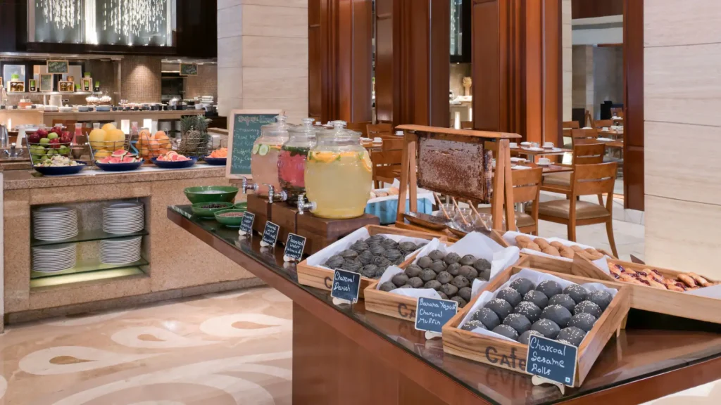 hyatt regency delhi p356 cafe breakfast buffet.16x9