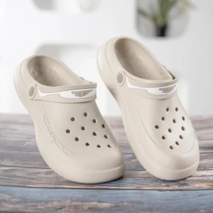 women’s clogs for everyday ease